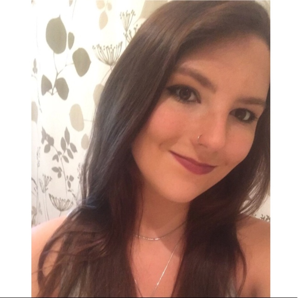 Meet your Posher, Jasmine